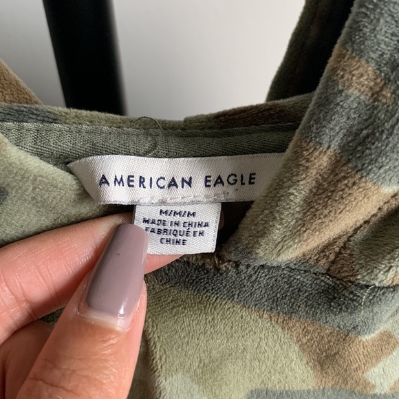 American Eagle Women’s Camo Hoodie - size Medium - Picture 3 of 6
